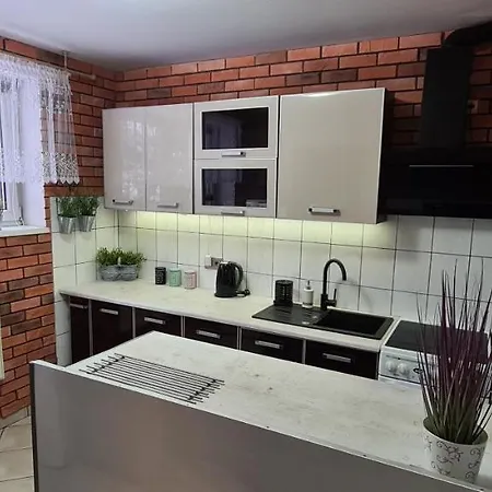 Quiet Basement Apartament *
