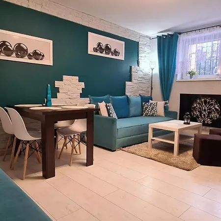 Quiet Basement Apartament