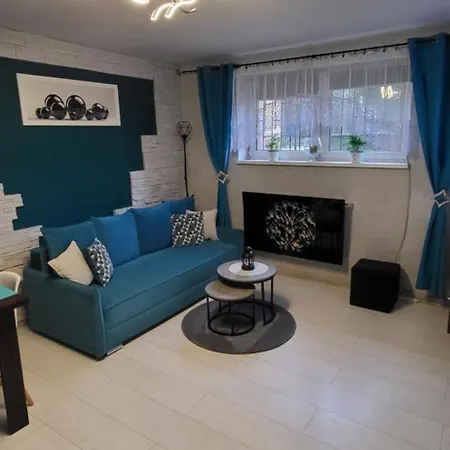 Quiet Basement Apartament *