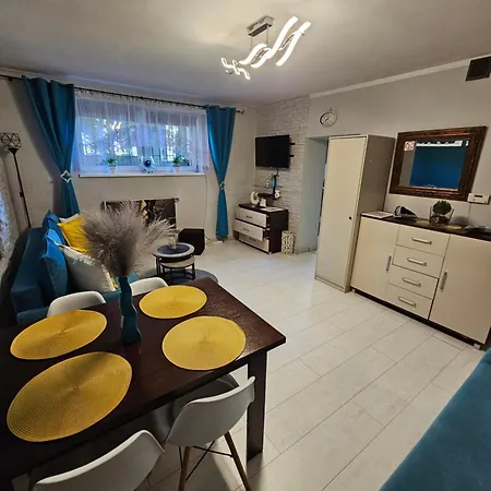 Quiet Basement Apartament *